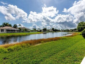 2538 Hunters Run Way in Weston, FL - Building Photo - Building Photo