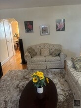 FRANCIS LEWIS BLVD, Unit 1 in Queens, NY - Foto de edificio - Building Photo