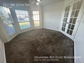 2117 NW 157th Terrace in Edmond, OK - Foto de edificio - Building Photo