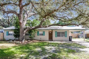 7317 Canal Blvd, Unit MAIN 1 in Tampa, FL - Building Photo