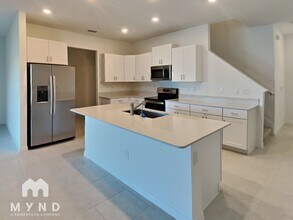 32063 Pop Ash Pl in San Antonio, FL - Building Photo - Building Photo