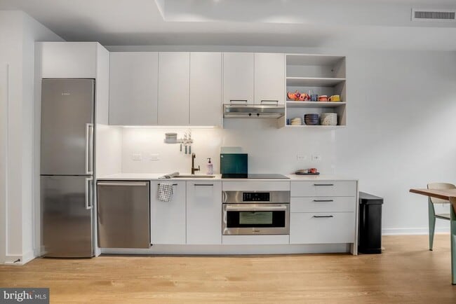 property at 1625 Eckington Pl NE