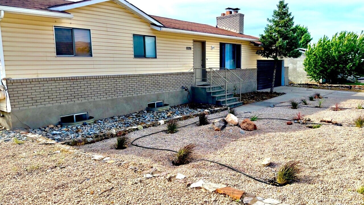 1026 S Interstate Dr in Cedar City, UT - Building Photo