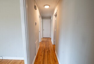 302 Normandy St in Durham, NC - Building Photo - Building Photo