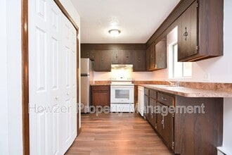 76 Maple St in Norton, MA - Building Photo - Building Photo