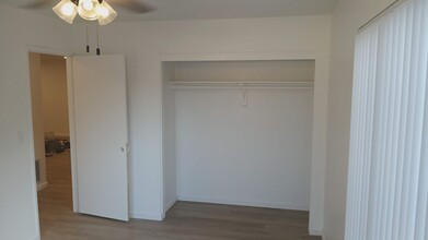 1300 W Lido Pl in Anaheim, CA - Building Photo - Building Photo