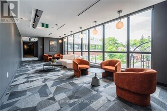 25 Wellington St S in Kitchener, ON - Building Photo - Building Photo