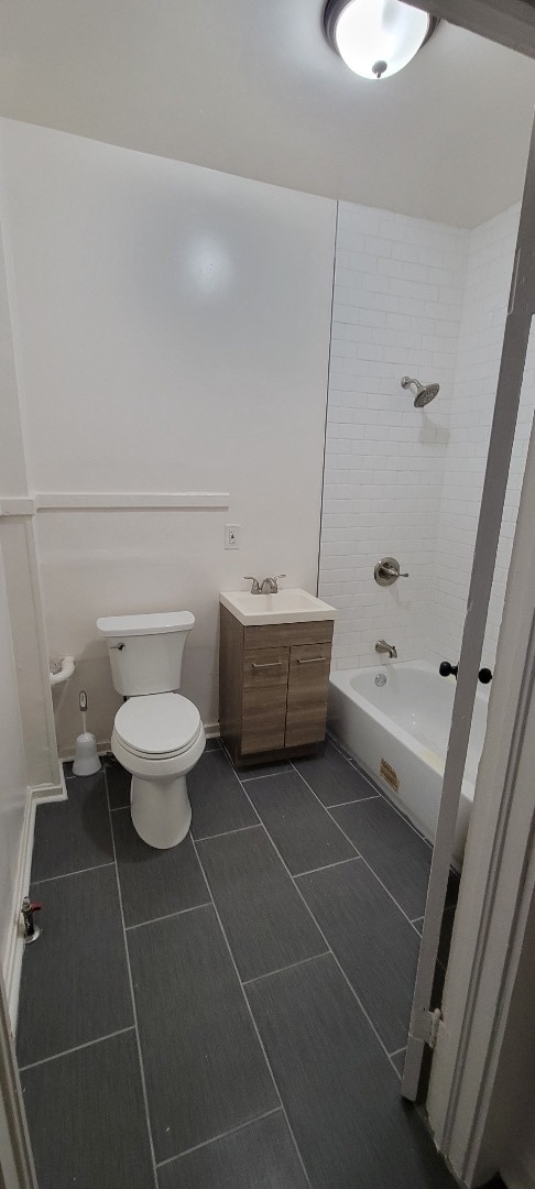 property at 922 N Roman St