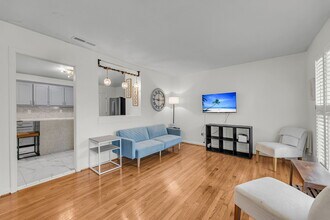 1417 Rainbow Rd, Unit 1 in Charleston, SC - Building Photo - Building Photo