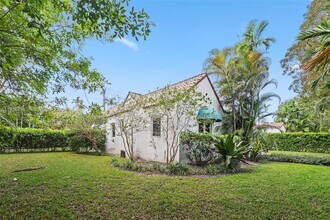 410 Minorca Ave in Coral Gables, FL - Building Photo - Building Photo