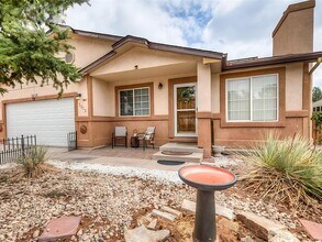 2013 Ambleside Dr in Colorado Springs, CO - Foto de edificio - Building Photo
