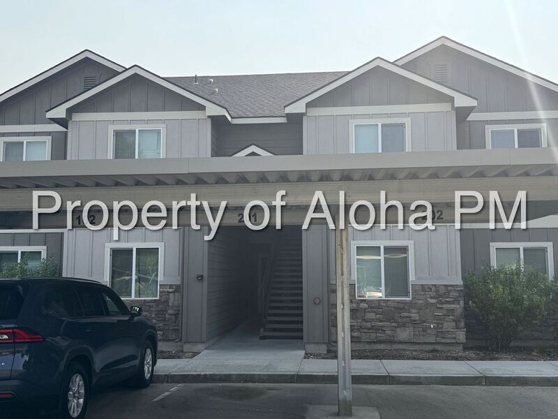 10639 W Wasdale Dr in Boise, ID - Building Photo