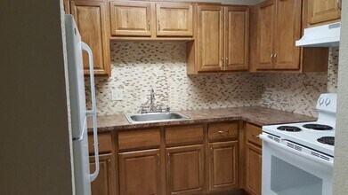 11350 Royal Palm Blvd in Coral Springs, FL - Building Photo - Building Photo