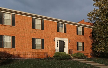 Ridgewood Apartments in Fort Thomas, KY - Foto de edificio - Building Photo