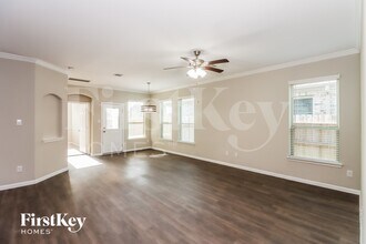 2201 Windy Grove Dr in Texas City, TX - Foto de edificio - Building Photo