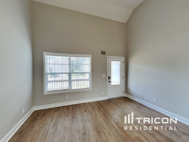 393 Preakness Cir in Pleasant View, TN - Building Photo - Building Photo