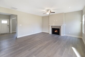 879 Airedale Trail in Garner, NC - Building Photo - Building Photo