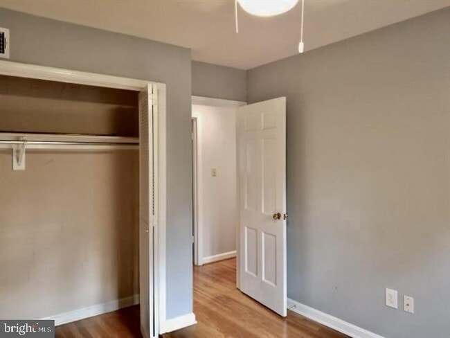 6030 Hardwick Pl in Falls Church, VA - Building Photo - Building Photo