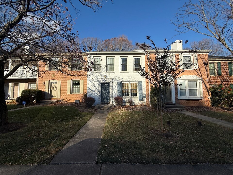 18 Salthill Ct in Timonium, MD - Building Photo