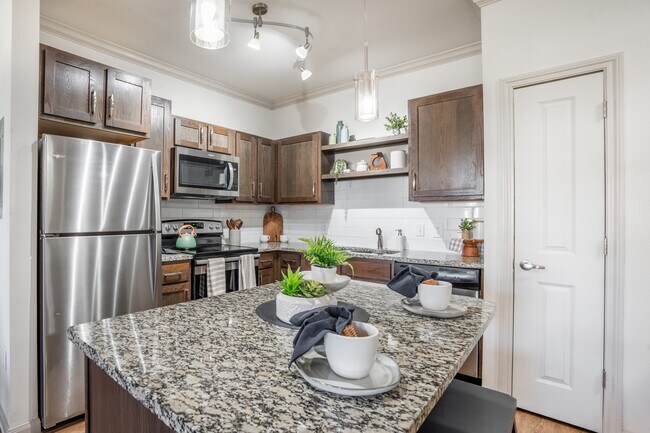 Kingsland West in Houston, TX - Building Photo - Building Photo