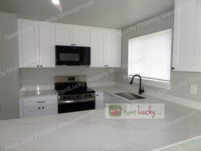 2612 Laukala Pl in Enumclaw, WA - Building Photo - Building Photo