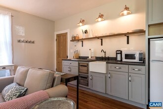 829 Belmont Ave in Charlottesville, VA - Building Photo - Building Photo