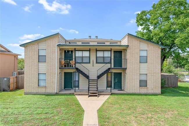 property at 1900 Woodsman Dr