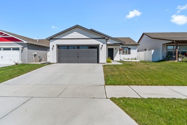 property at 10612 W Salmonberry