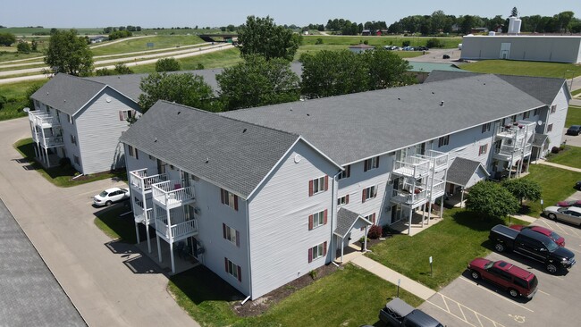 West Win Heights Apartments in Monroe, WI - Foto de edificio - Building Photo