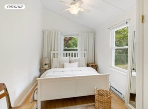 61 Squires Ave in East Quogue, NY - Building Photo - Building Photo