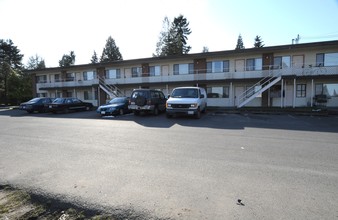 Cascade View Apartments in Tukwila, WA - Building Photo - Building Photo