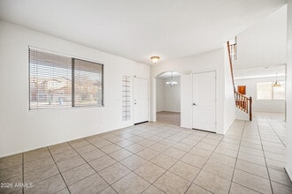 8310 S 47th Ln in Phoenix, AZ - Building Photo - Building Photo