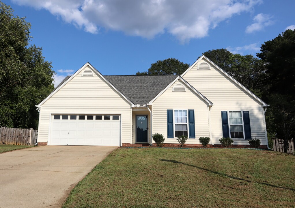 11 Madera Trl in Simpsonville, SC - Foto de edificio