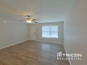 543 Connecticut Ave in Chapin, SC - Building Photo - Building Photo