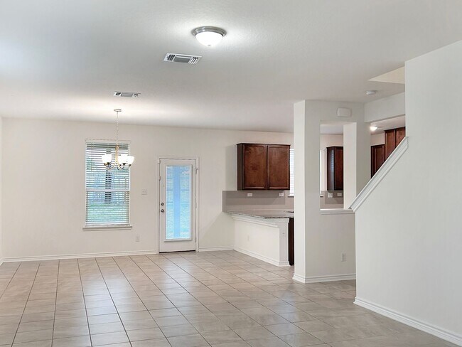 4660 Via Sonoma Trail in Converse, TX - Building Photo - Building Photo