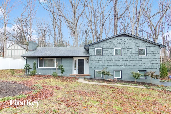 690 Valley Brook Ln in Winston-Salem, NC - Building Photo - Building Photo