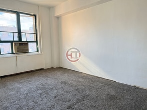 1490 Metropolitan Ave, Unit 6A in Bronx, NY - Building Photo - Building Photo