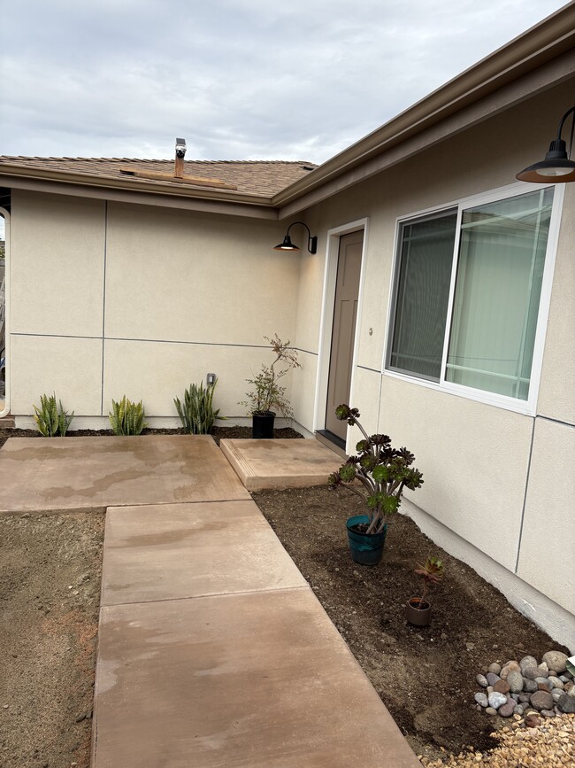 57 Palomar St in Chula Vista, CA - Building Photo - Building Photo