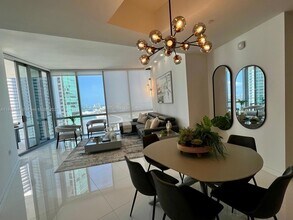 851 NE 1st Ave, Unit 2309 in Miami, FL - Building Photo - Building Photo