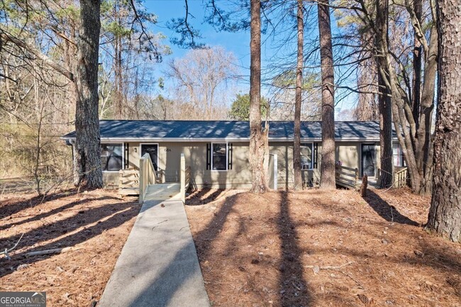 property at 4723 Villa Rica Hwy