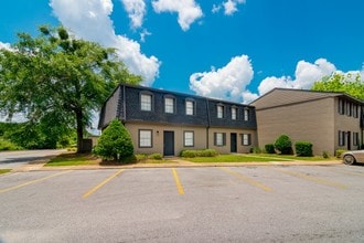 Barrington Park Apartments in Mobile, AL - Building Photo - Building Photo