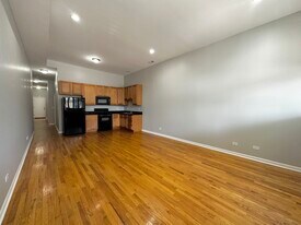 2438 N Laramie Ave, Unit 1North in Chicago, IL - Building Photo