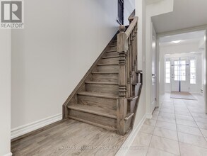 7 Bluegill Cres in Whitby, ON - Building Photo - Building Photo