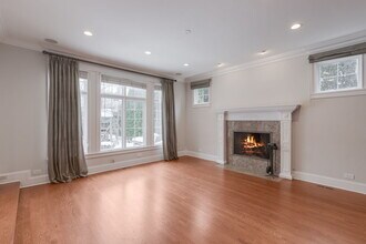 420 Pine Manor Dr in Wilmette, IL - Building Photo - Building Photo