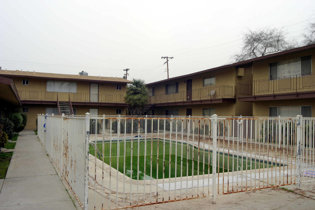 Tamra Terrace Apartments in Fresno, CA - Foto de edificio - Building Photo