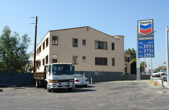 1608 E Broadway in Glendale, CA - Building Photo - Building Photo