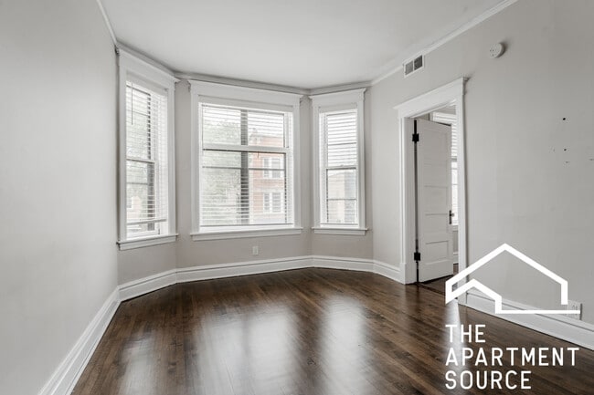 2523 N California Ave in Chicago, IL - Building Photo - Building Photo