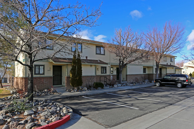 Stead Manor in Reno, NV - Building Photo - Building Photo