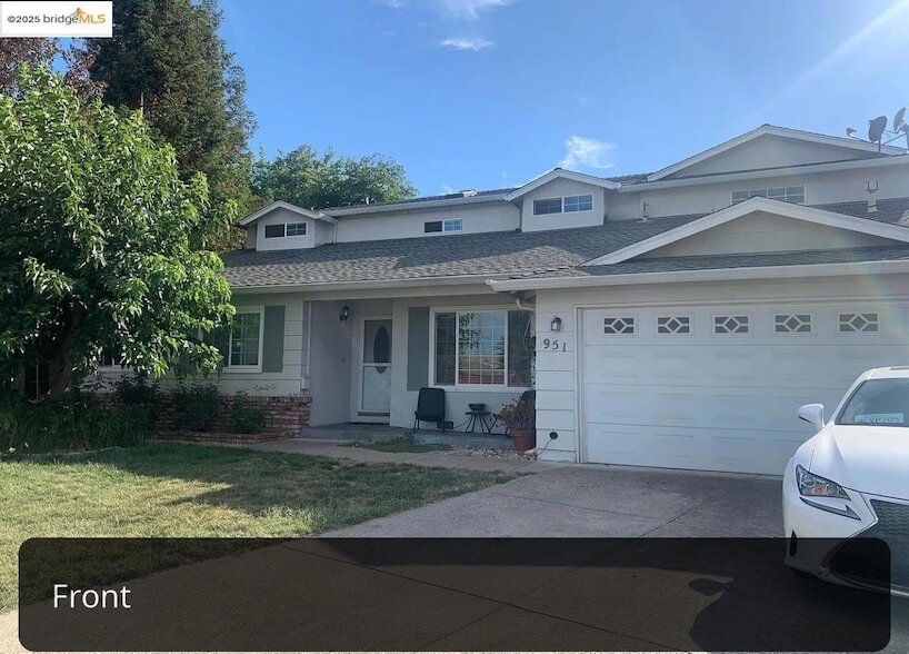 951 Lexington Pl in San Ramon, CA - Building Photo