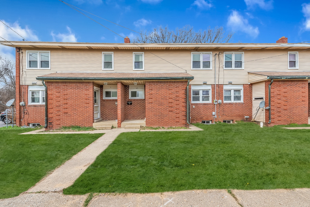 Barberry Townhouses in Springfield, MI - Foto de edificio